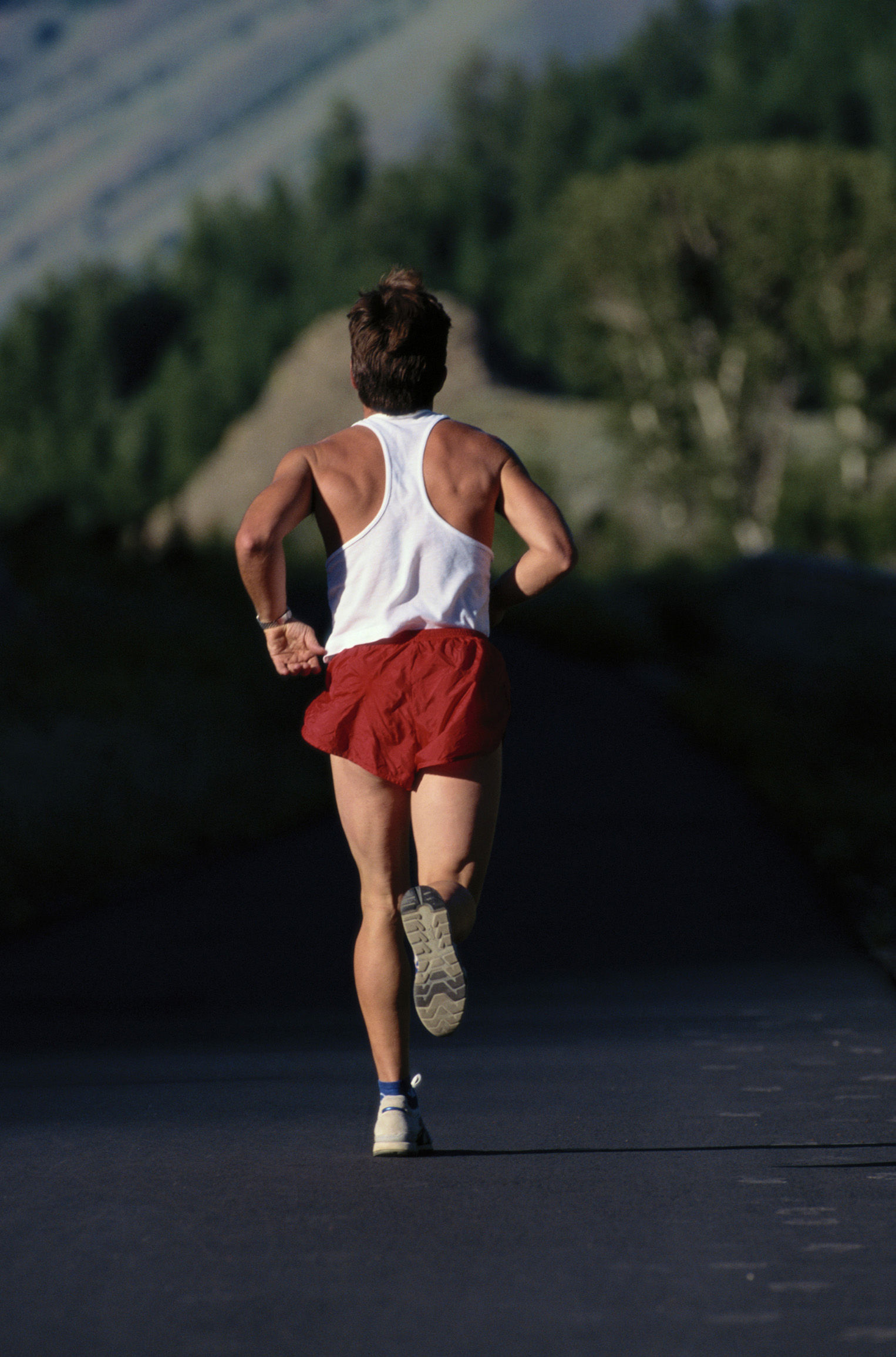 Бег на короткие дистанции. Длина марафонской дистанции. Чешский бег. Footing спорт.